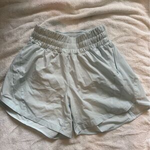 Lululemon track that high rise lined short 5” powder blue size 4